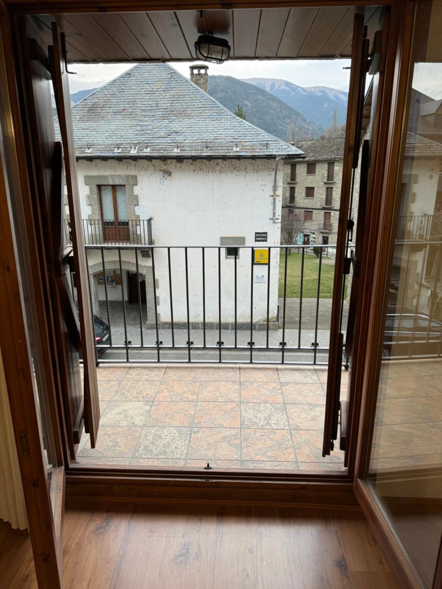 Apartamento La Boira Broto Exterior foto